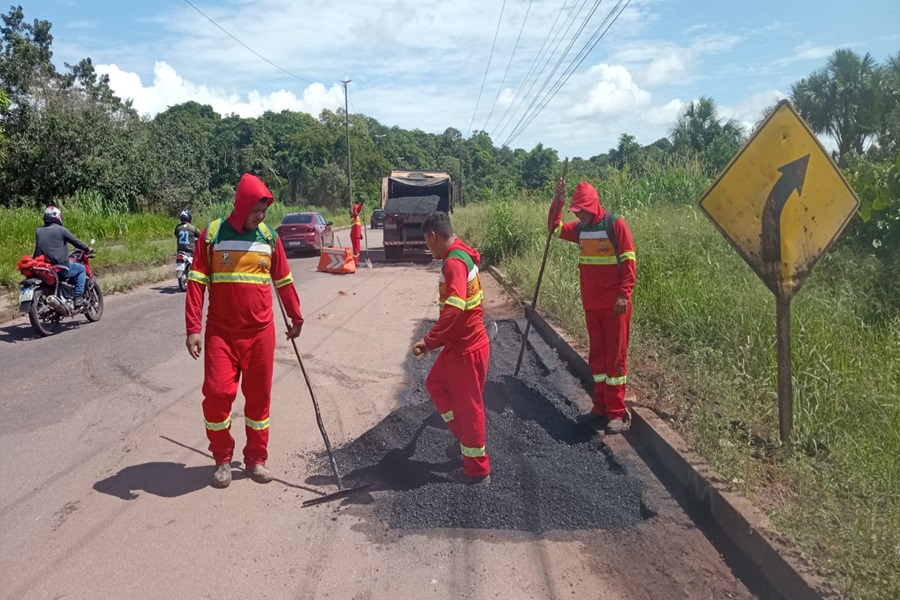 Governo do Amapá realiza força-tarefa para recuperar a rodovia Josmar Pinto