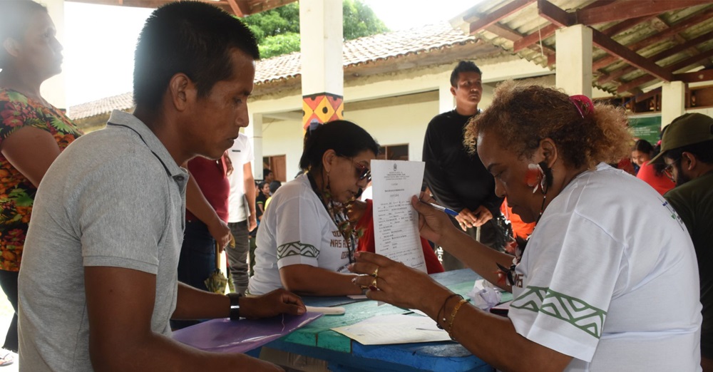 Atendimento na Ação Itinerante na aldeia Kumenê