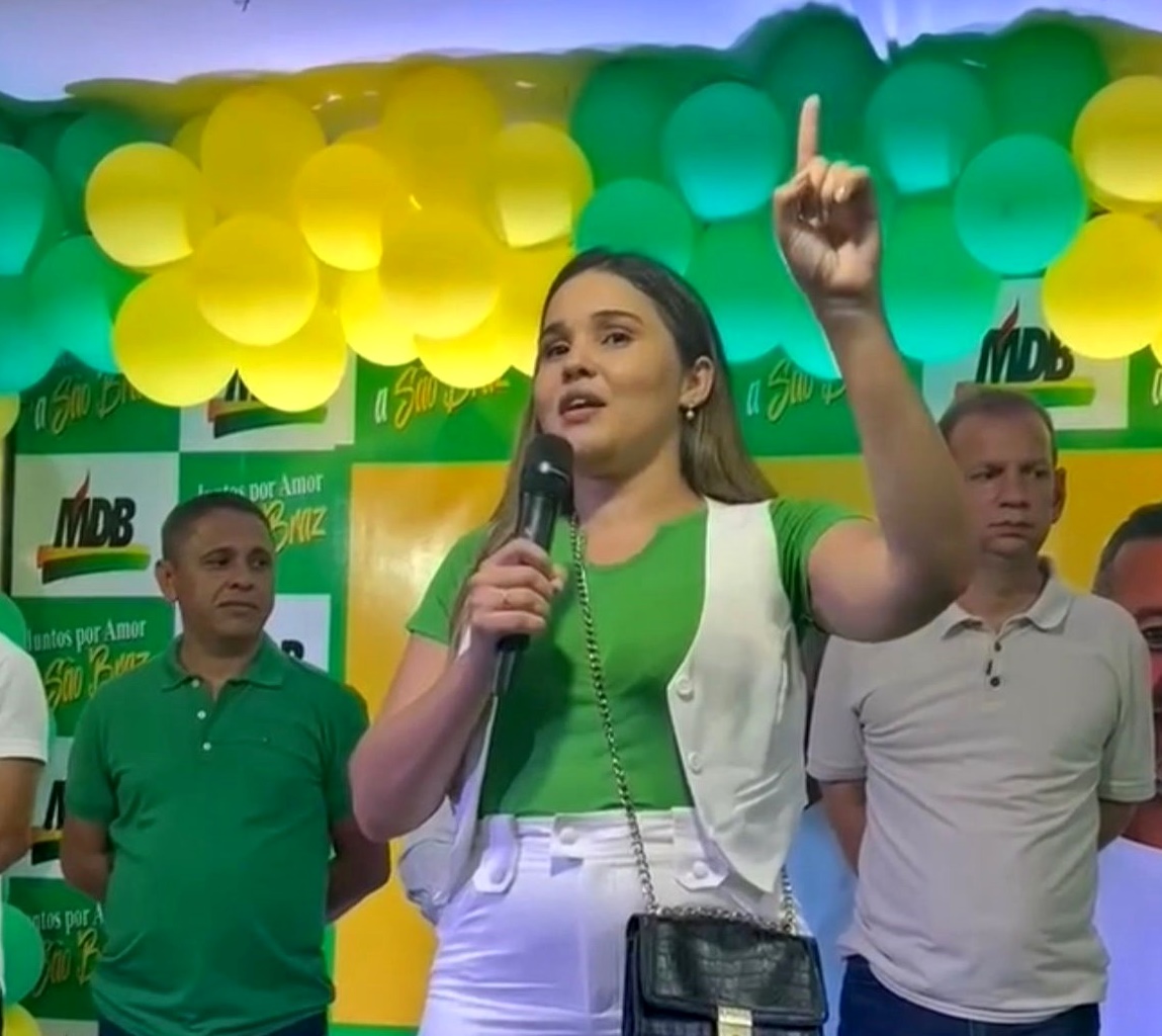 Prefeita Deborah Sayonara tenta reeleição, mas tem candidatura questionada (Reprodução/Instagram)