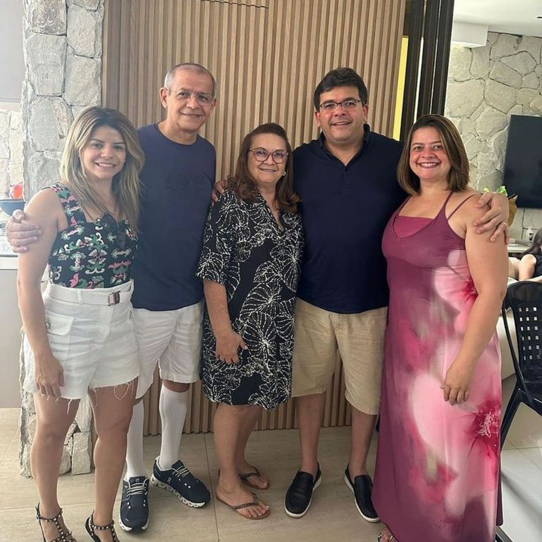 Rafael Fonteles celebra os 44 anos de de união matrimonial de seus pais - Foto: Reprodução/Instagram