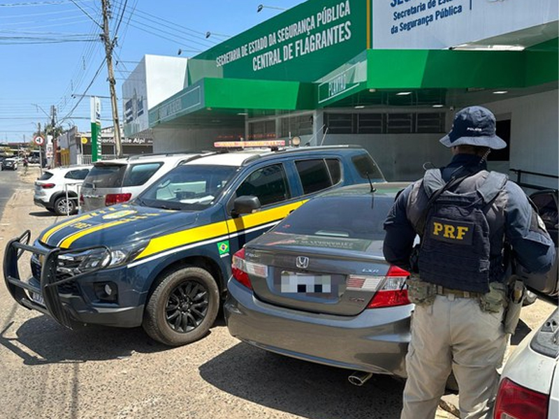 Carro roubado é recuperado - Foto: Divulgação