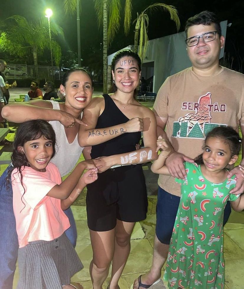 Secretário Chico Lucas comemora aprocação da filha na UFPI - Foto: Reprodução/ Instagram