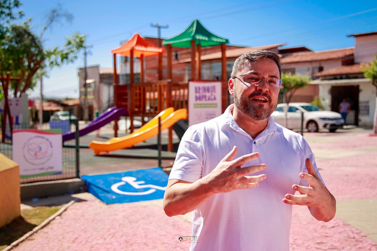 Fábio Novo visita brinquedopraças - Foto: Divulgação